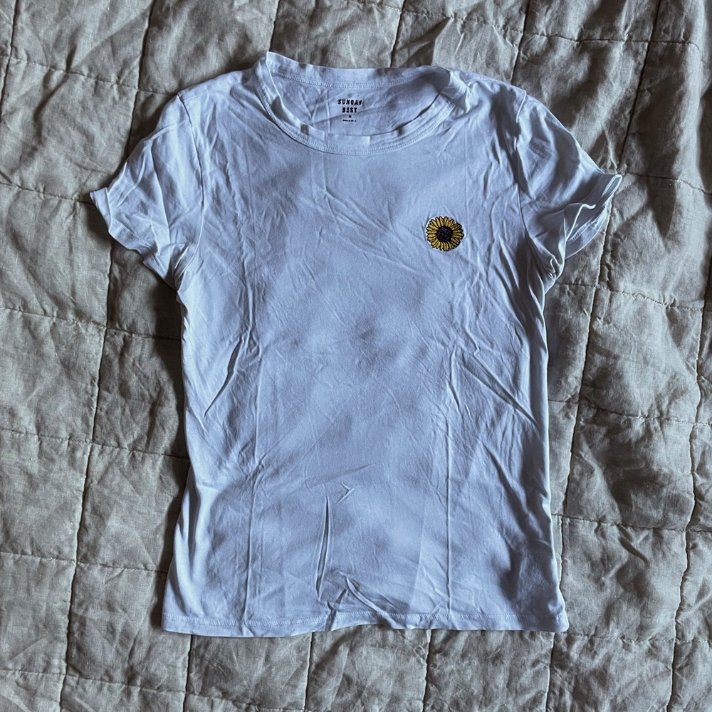 Aritzia Sunday Best Sunflower T-Shirt